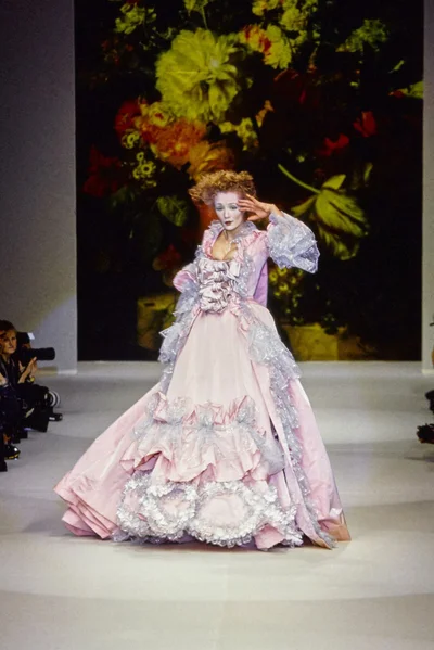 Look 80